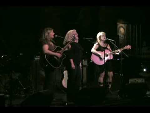 Tanya, Patty and Lisa perform "Melissa" at ANTONE'S