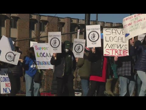 More than 200 staffers with Chicago Tribune walk-off job