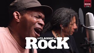 Vignette de la vidéo "Robert Cray - 'Fine Yesterday' Unplugged | Classic Rock Magazine"