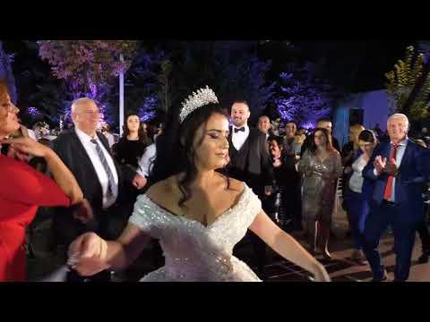 Ja si hidhet paraja ne dasmat shqiptare - Redian & Denisa