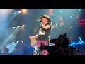 Guns n Roses San Diego, Nov 28/17.  Slash solo and Sweet Child o Mine.