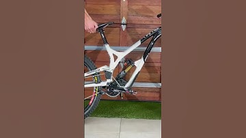 Full Suspension Downhill Bike vs Hardtail 🔥😂