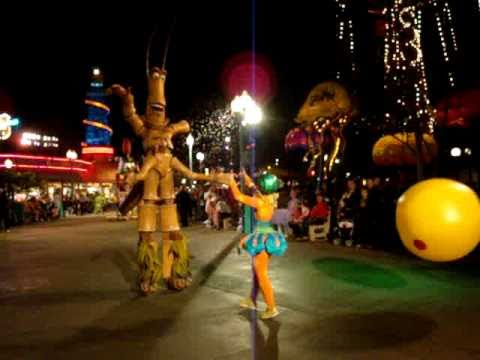 Play Parade2.MPG