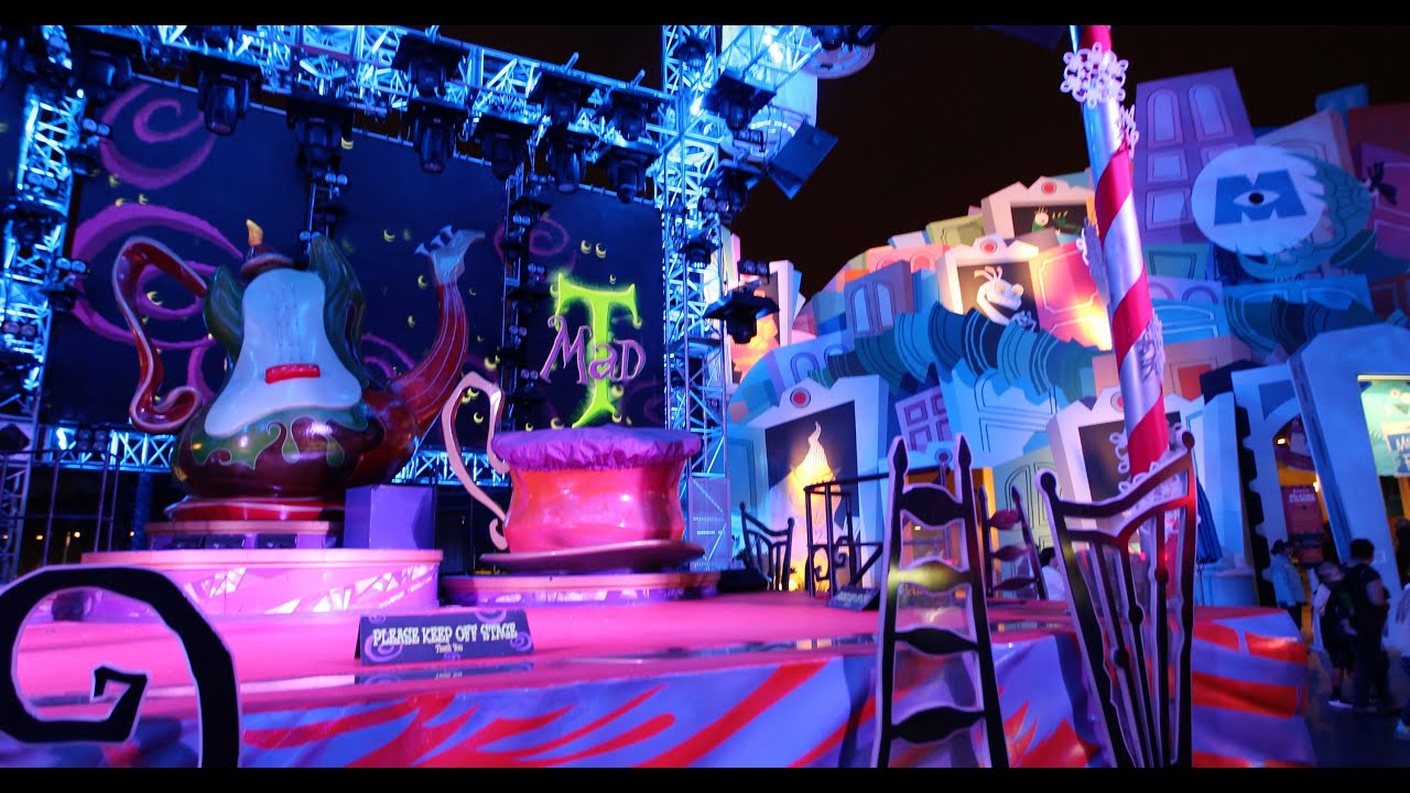 poverty level 2019 [4K] Mad T Party With No Party : 2014 Disney California Adventure Park