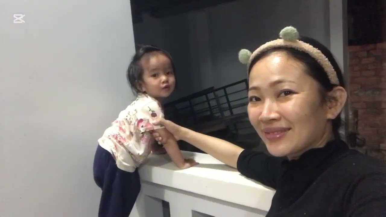 «កញ្ចាញ់ចេក» (a tree frog 🐸 & OunSa)@SooKreaSa 