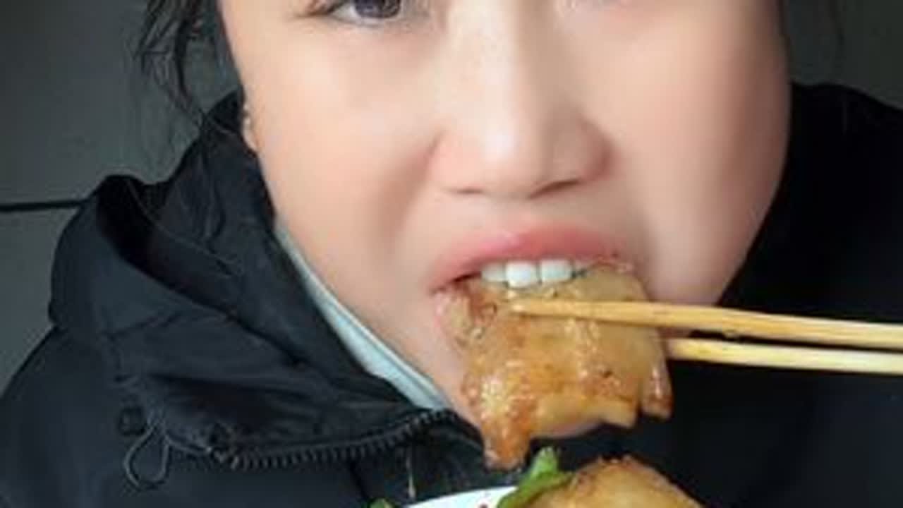 开饭了老铁们，辣椒炒回锅肉#太好吃了