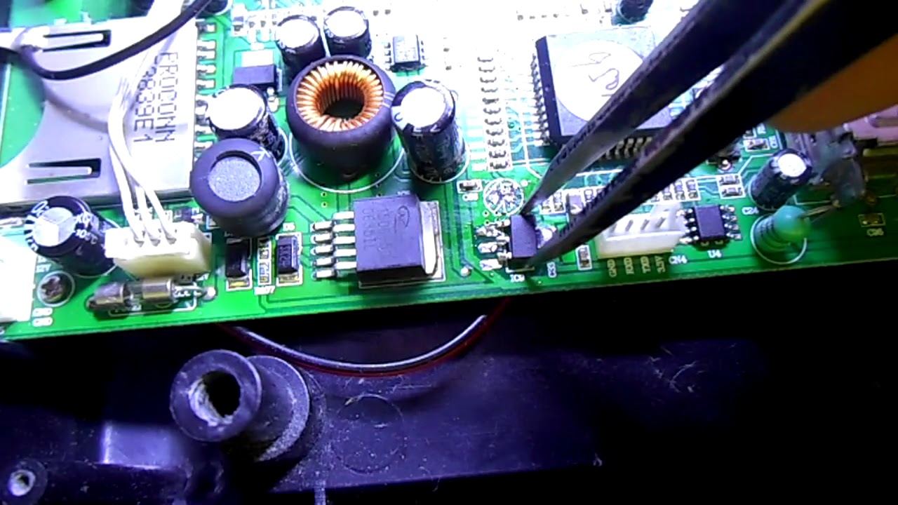 Китайский ДВД взорвался конденсатор, не включается - YouTube