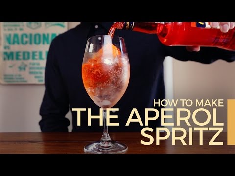 How to Make an Aperol Spritz | 60 Second Cocktails