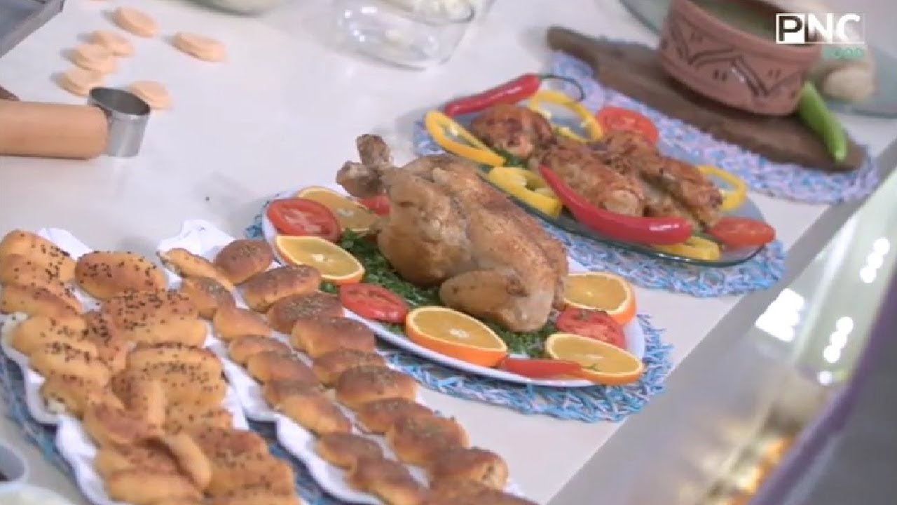 العزومة مع الشيف فاطمة أبو حاتي | طريقة عمل الدجاج المسلوق بطريقتين - الملوخية - بوريك الأفران