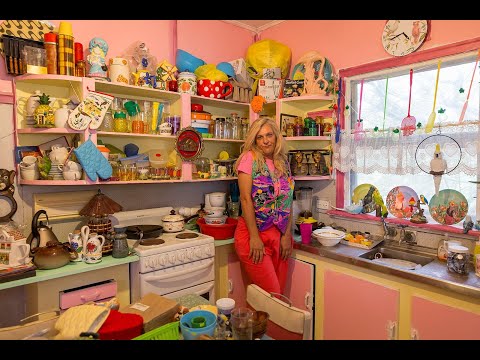 Joyce 360 - Kitchen - Lunatics