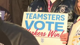 Evers makes final campaign stop in Madison, Michels near Green Bay