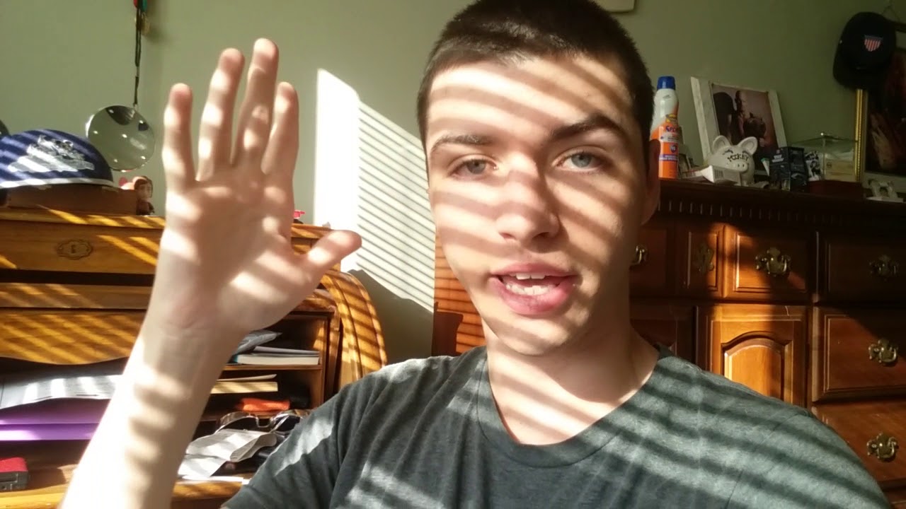 Spyro 2 and 3 have to be downloaded. (Rant)