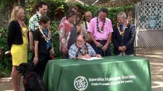 Governor Abercrombie Signs Measures for Animal Protection