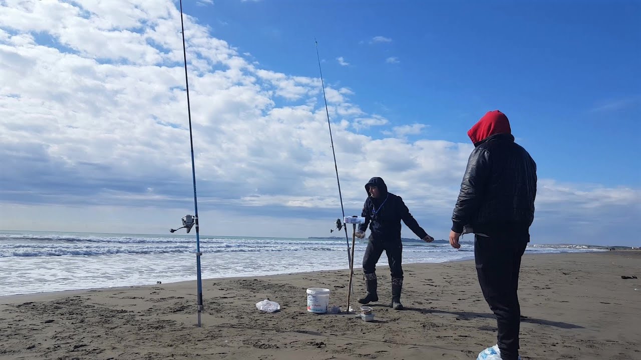 KARATAŞ BATIK GEMİ SAHİLİ  FIRTINALI HAVADA LEVREK AVI VE KAMP