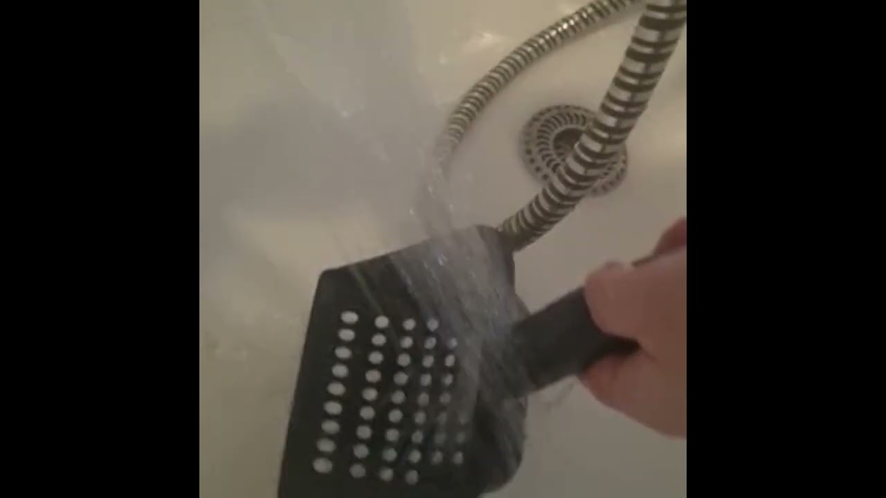 SANIPET SPRAY chogan ELIMINA ODORI , pulisce e deodora totalmente superfici e ambienti dove vivono e