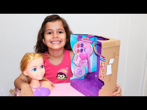 GANHEI UMA BONECA PRA FAZER PENTEADOS E MAQUIAGEM - FUNVILLE SPARKLE GIRLZ  MAQUIADORA 