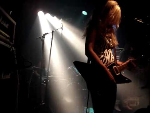 The Donnas 2008 05 09 Viper Room West Hollywood CA USA 05 Fall Behind Me