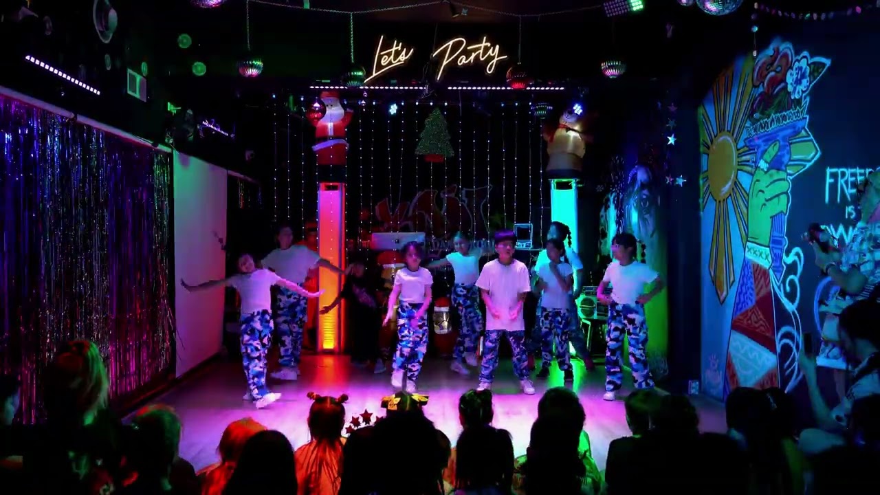 XMAS 2024 Kids Showcase: Cool Cakes