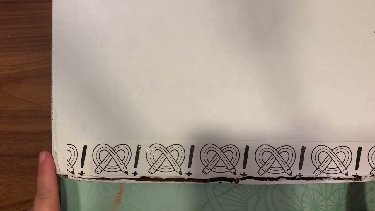 Unboxing the May 2021 Artsnacks plus box