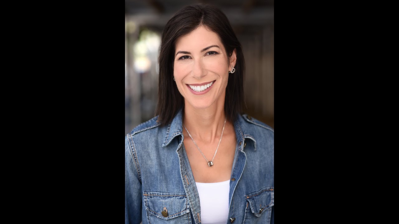 NYC dynamic children’s author Steph Katzovi is my very special guest with  “Miscommunicamp!”