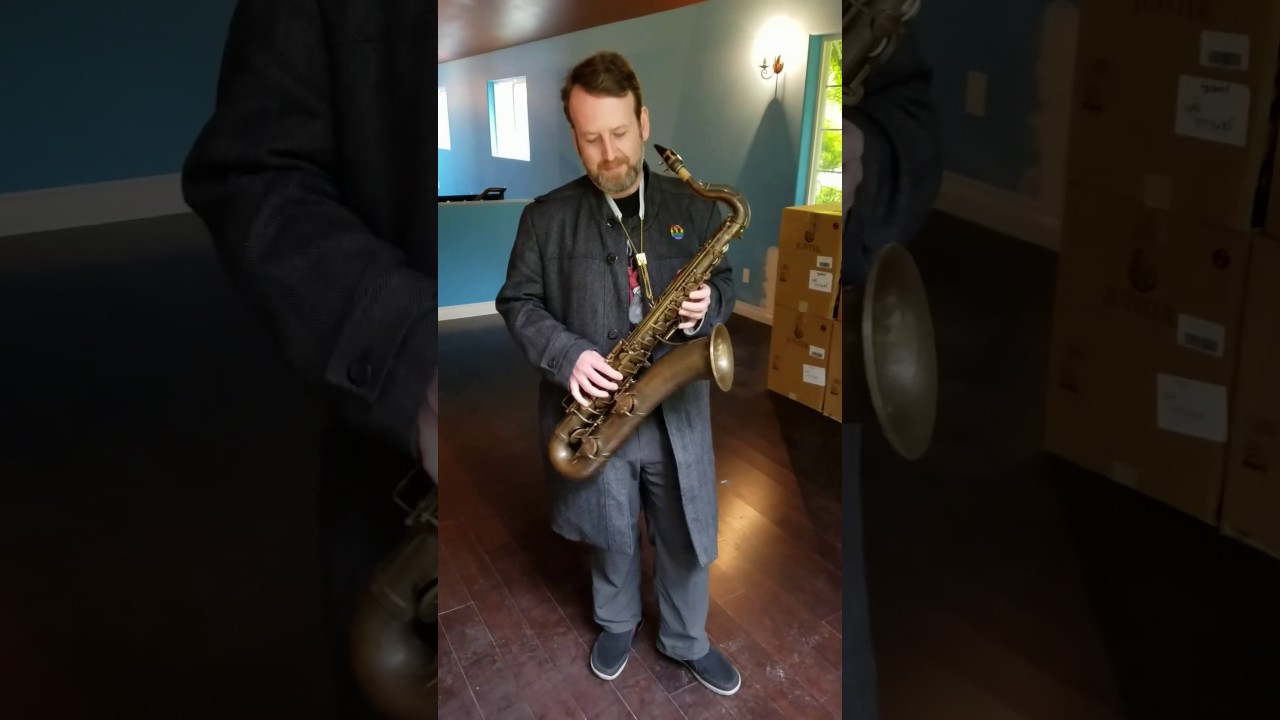 Jay Easton demonstrates the System Dupaquier C  tenor sax