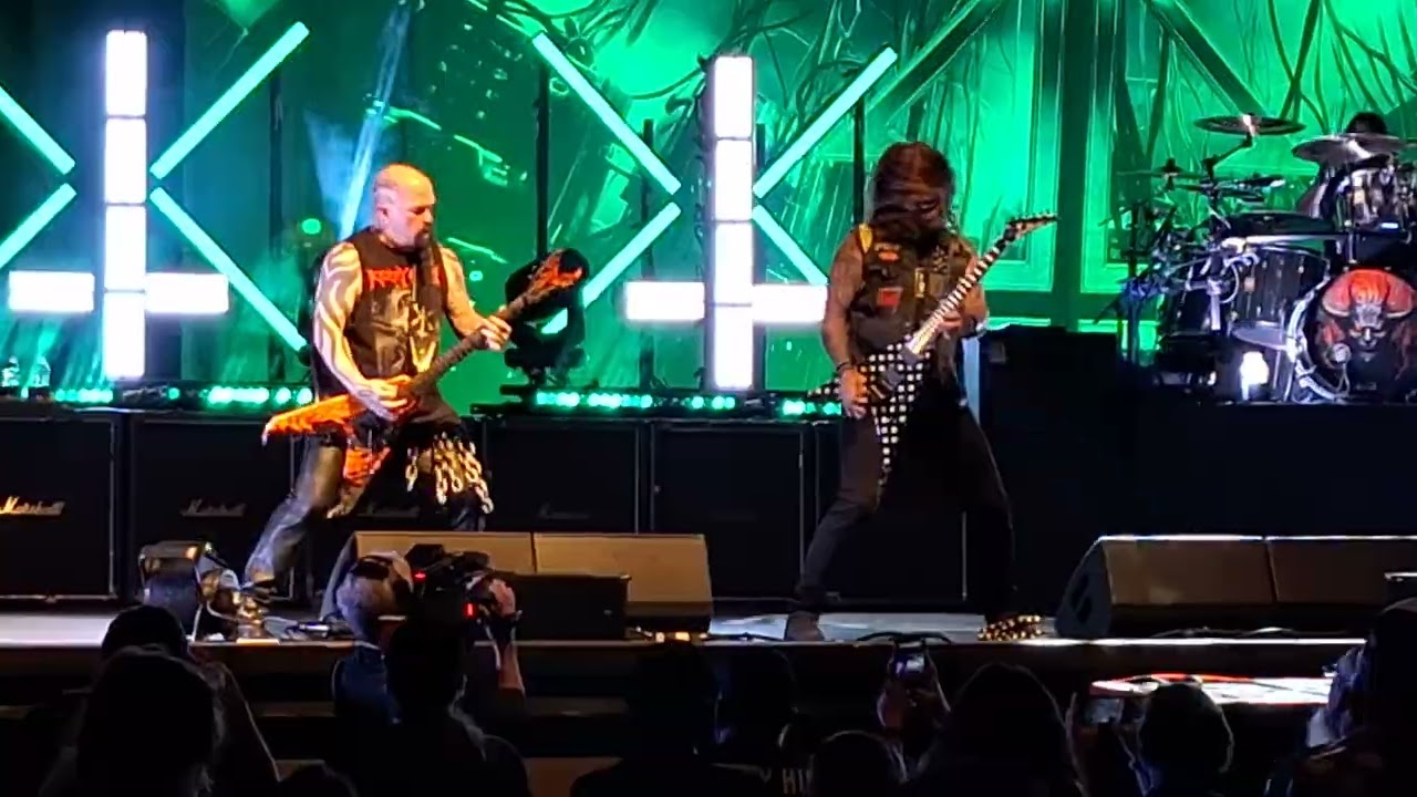 Watch: KERRY KING Returns To Live Stage For First Time In Nine Months -  BLABBERMOUTH.NET