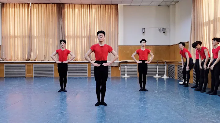 北京舞蹈学院 18级1班的考试课，你们更喜欢哪一组的小哥哥呢？古典舞 - 天天要闻