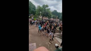 Texas police confront protestors on Speedway - UT Austin Protests