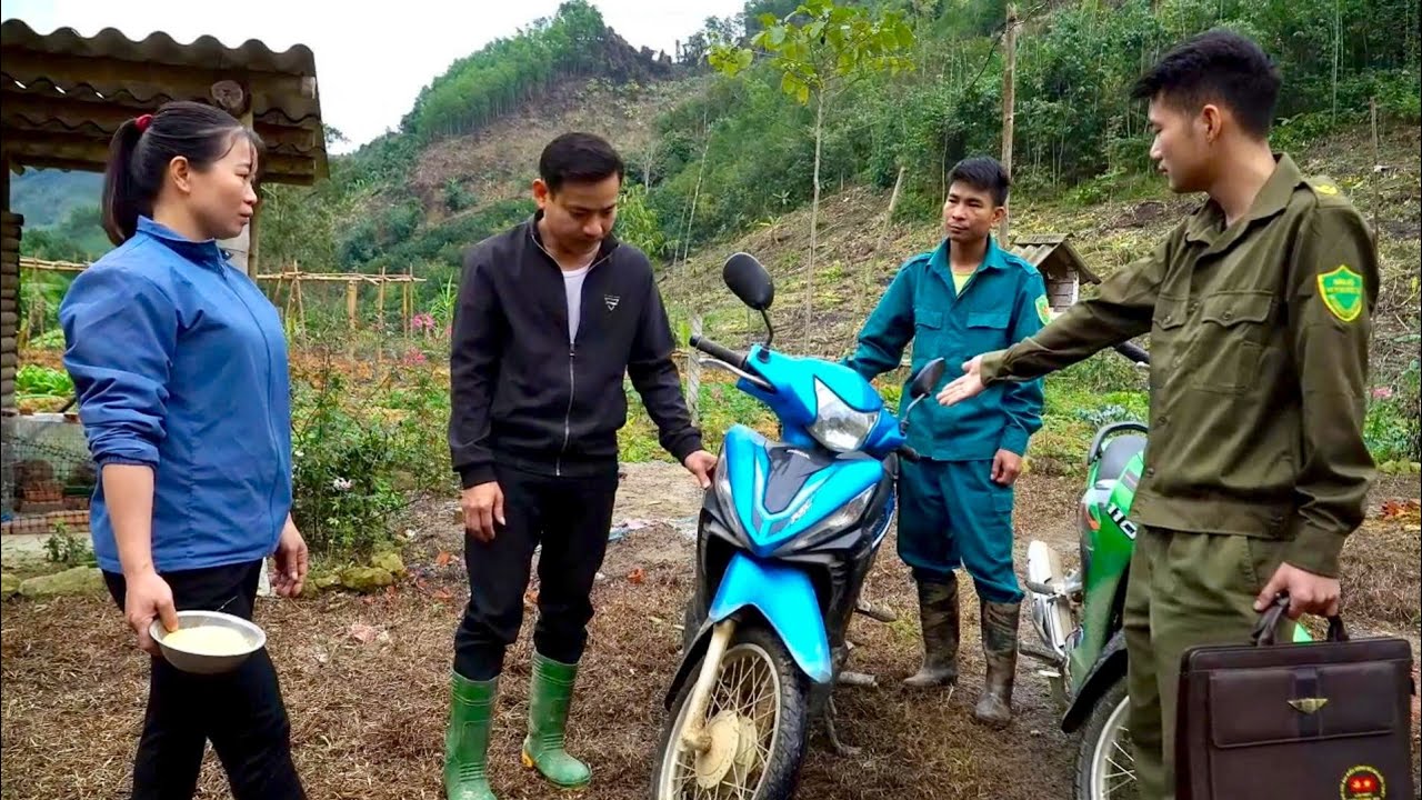 Good deed: Two police officers recovered the stolen property and returned it to Xabi, single mother.