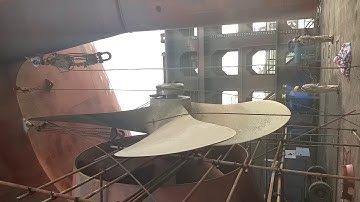 Ship  Propeller Removing