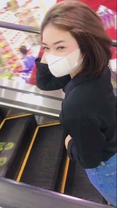Video Mentahan Halu Jalan Jalan sama cewe cantik. Buat Story WA & IG. Manasin mantan, prank temen.