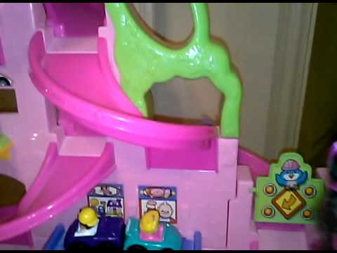 little people wheelies stand n play rampway