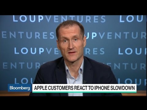Apple Guru Munster Doesn’t See iPhone Conspiracy