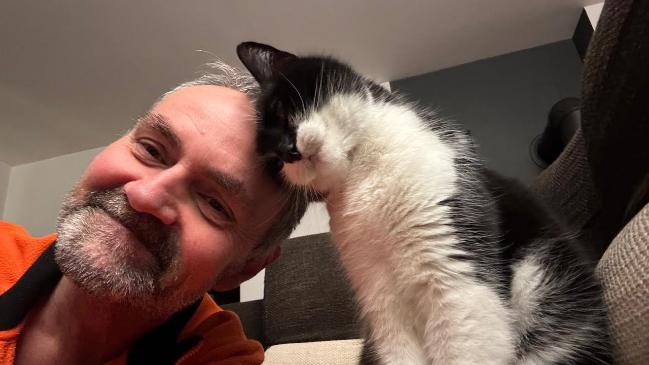 Dron DJI mini 5 pro Spacer po lesie 25.01.26r  4k 60kl