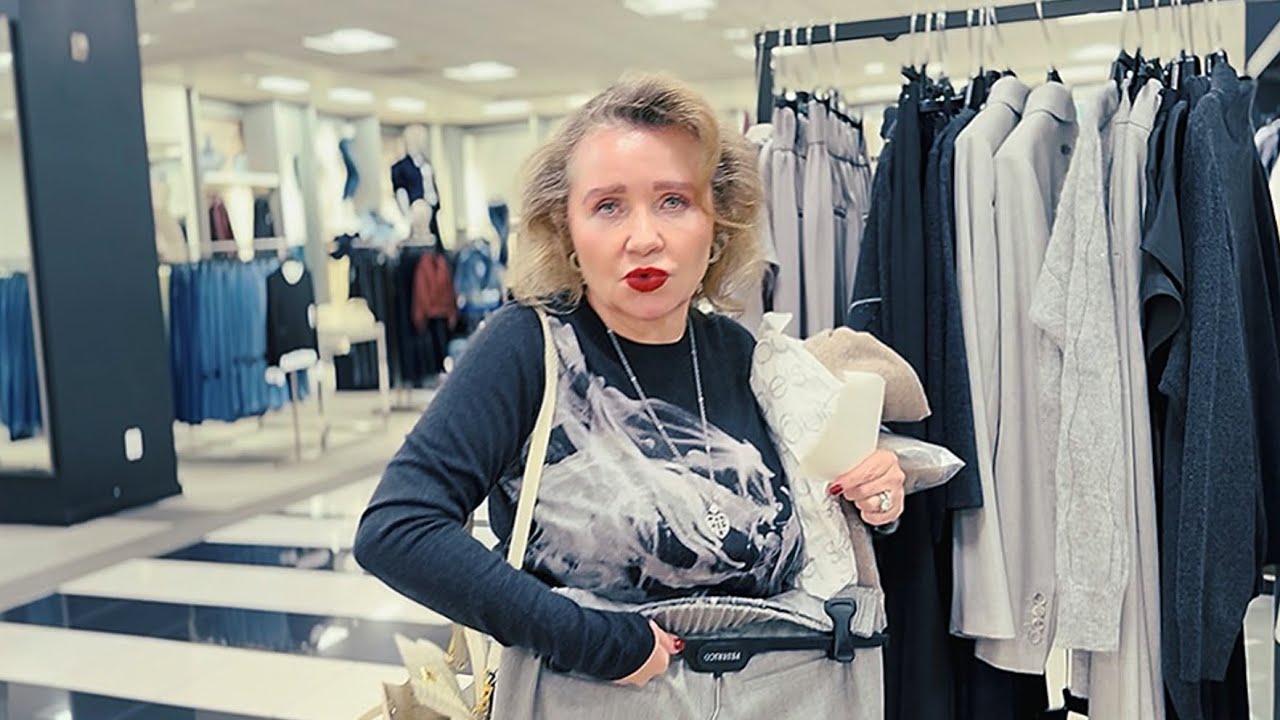 Пипоньке нет покоя в « Bloomingdale’s » .