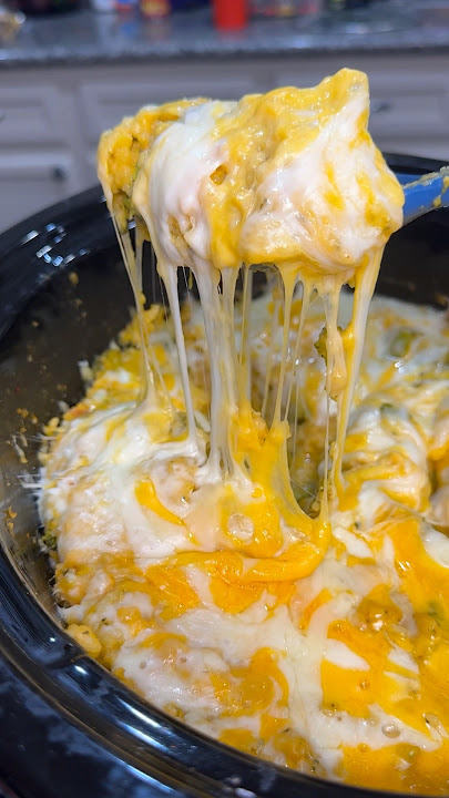5 Ingredient Crockpot Cheesy Chicken & Rice 👏🏻
