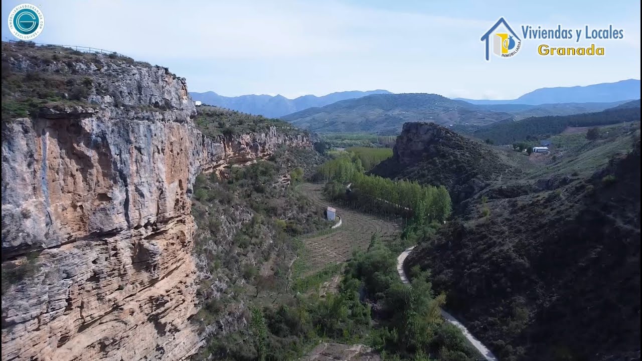 Los Tajos de Alhama. Finca rústica en venta en pleno monumento natural con casa y chiringuito.
