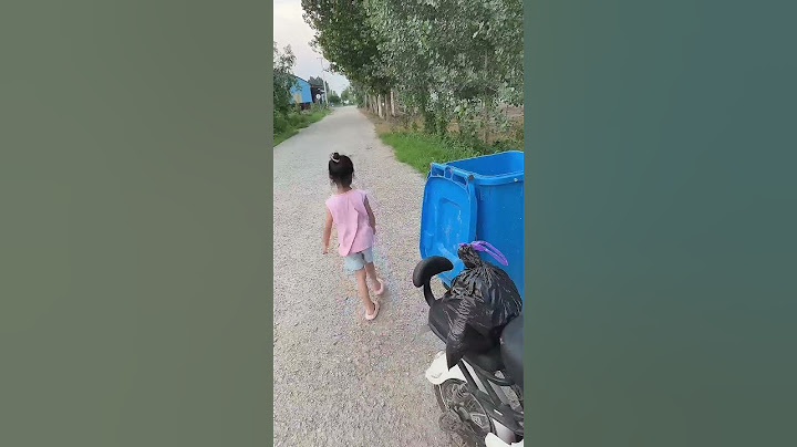 還以為小女兒故意丟垃圾在別人的車上，沒想到真相這麼感人！ #funny#萌娃#cute