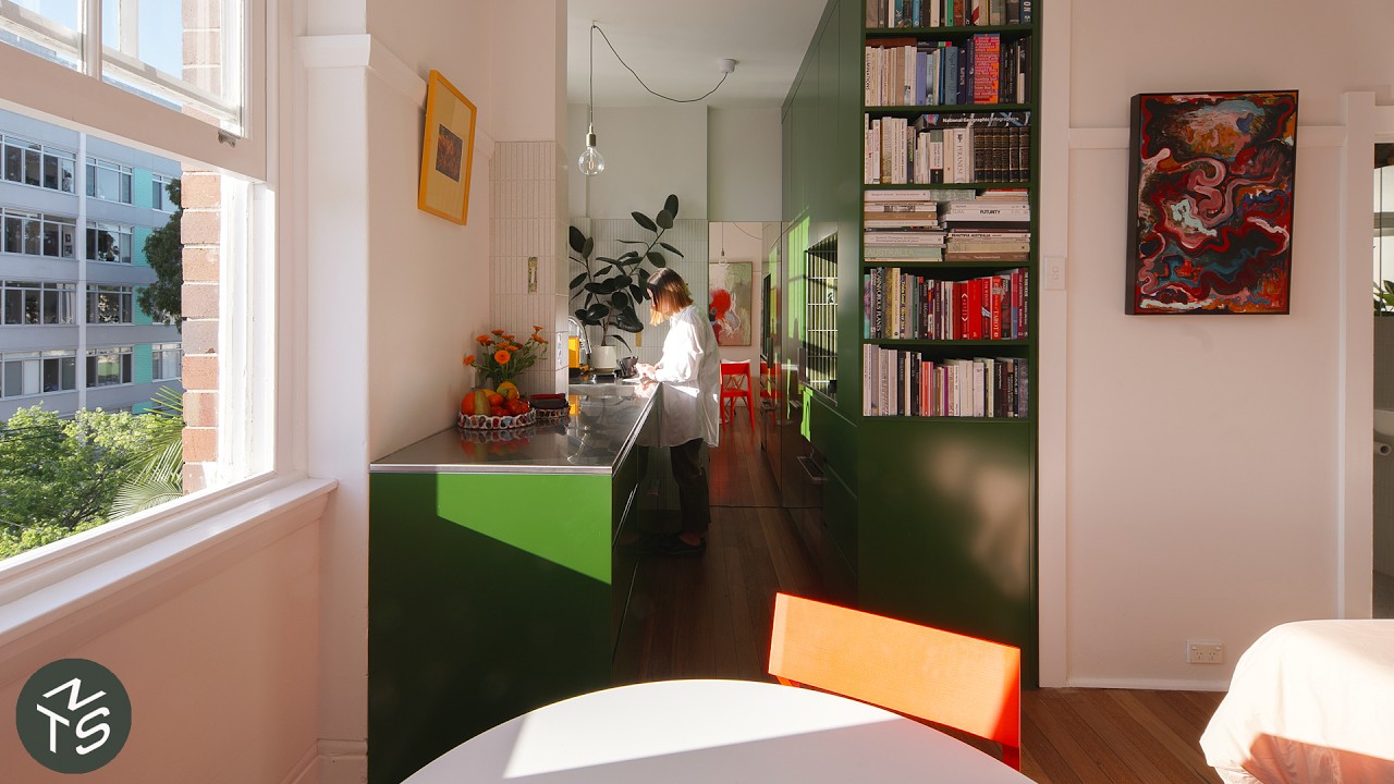 NEVER TOO SMALL: Colourful Art Deco Micro Apartment, Sydney 27sqm