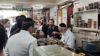 Never seen before | Cholent Hunt in Mea Shearim Ultra Orthodox Quarter Jerusalem Just before Shabbat