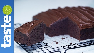 Baking made easy with this quick mix chocolate cake. for the full
recipe click here: http://bit.ly/2kuvgos brought to you by:
http://www.taste.com.au/ want m...