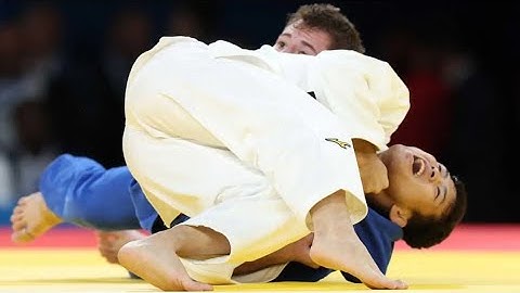 【パリ五輪柔道】永山竜樹が60キロ級準々決勝で敗れる“不可解判定”に騒然... 3分間畳降りず“抗議”も締め技で失神判定2024年7月27日