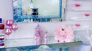 TOUR POR MI SALA/ DECORACIÓN EN COLOR BLANCO Y ROSA🥰