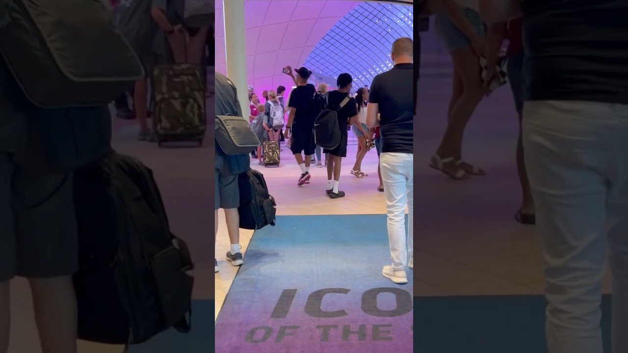 FIRST IMPRESSIONS of the WORLD’S BIGGEST Cruise Ship 😱 #shorts