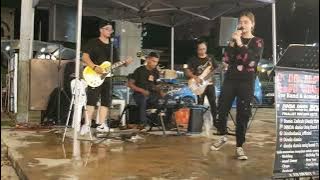 dinda dania  uniqband cover rossa di restorans last exit KL-He Ladies