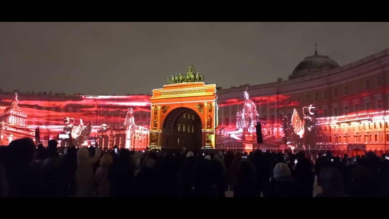 Grandiose 3D mapping show on Palace Square in St  Petersburg