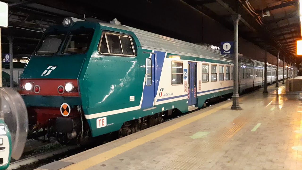 ARRIVI A BOLOGNA CENTRALE RV 2265 BRENNERO BOLOGNA CON CARROZZE MDVC E MDVE + MAZINGA LIVREA