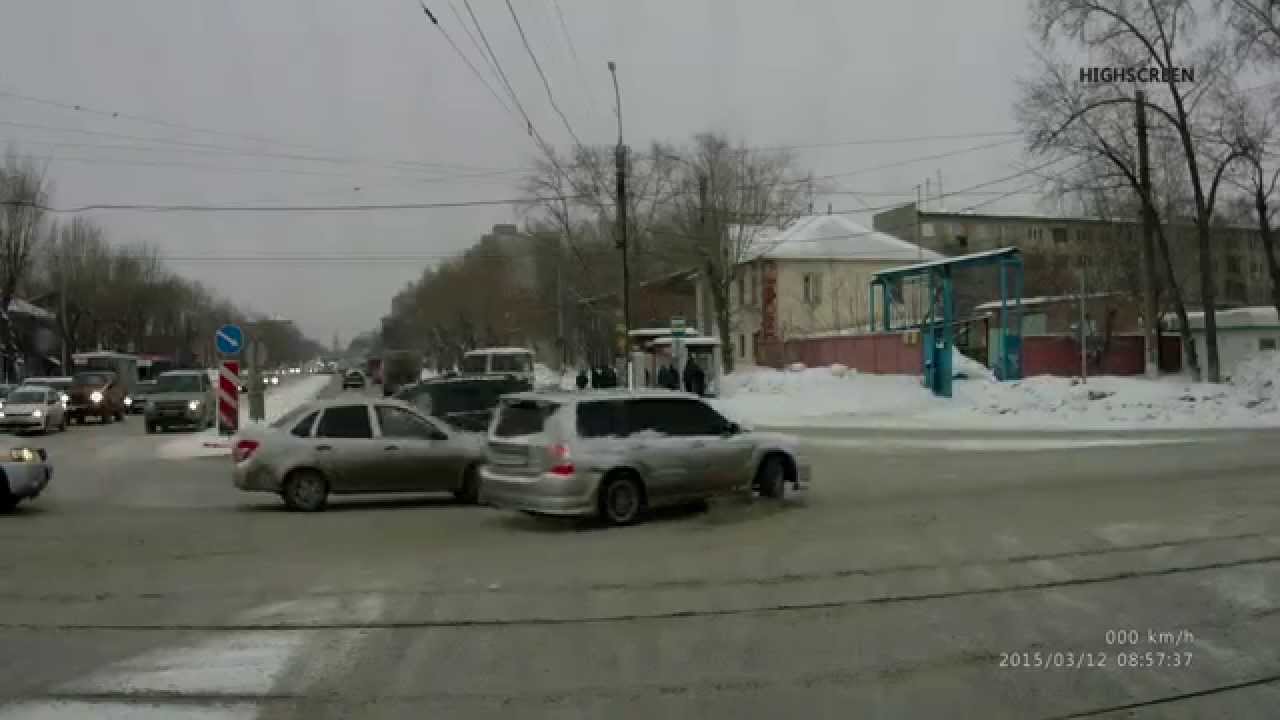 Дрифт на асфальте субару