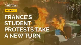 French Teachers Form Human Chains to Protect Protesting Students