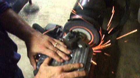 Tool grinding table in action.